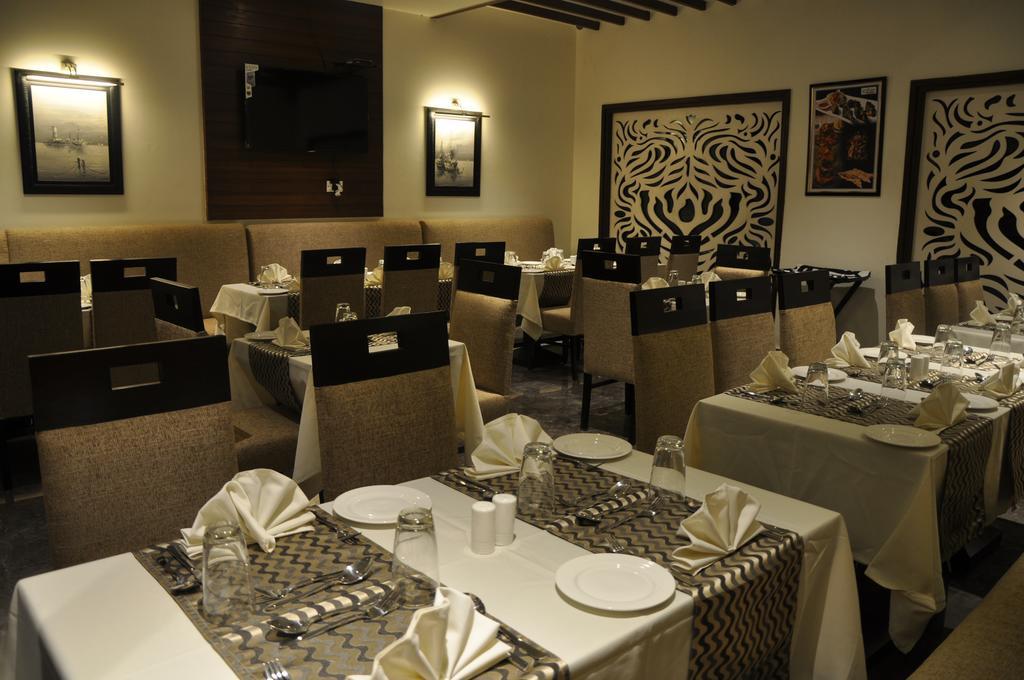 Green Hotel & Restaurant Pathankot Exterior photo